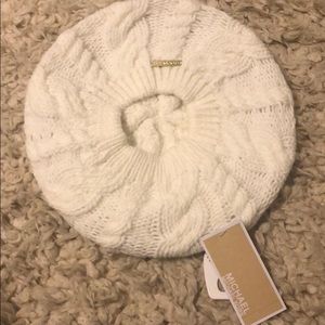 Michael Kors Winter White winter beret